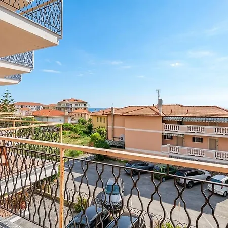 Appartement Posto Auto Gratuito Relax A 30 Metri Dal Mare Riva Ligure