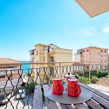 Posto Auto Gratuito Relax A 30 Metri Dal Mare Riva Ligure