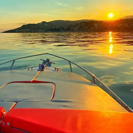 Appartamento Posto Auto Gratuito Relax A 30 Metri Dal Mare